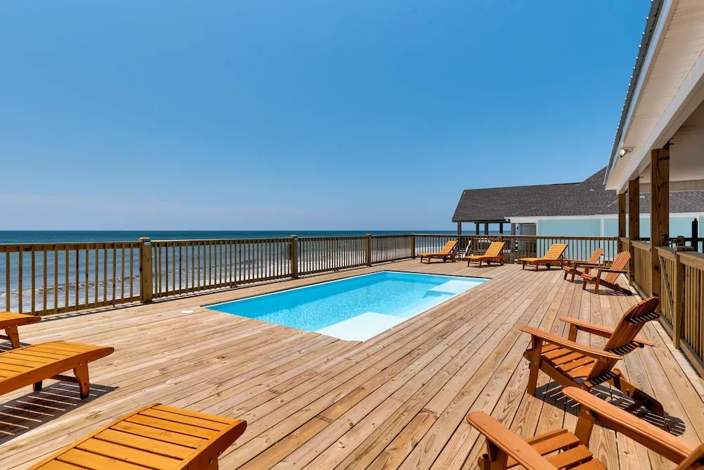 Lemon Breeze - 2521 Bienville 5 Bedroom Home by RedAwning
