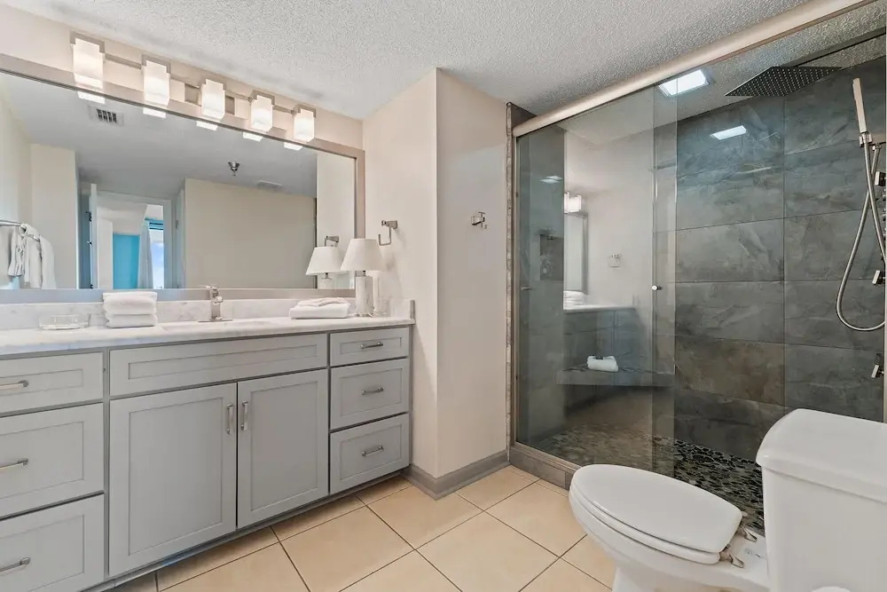 Romar Place 305