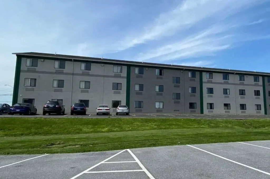 Motel 6 Lancaster