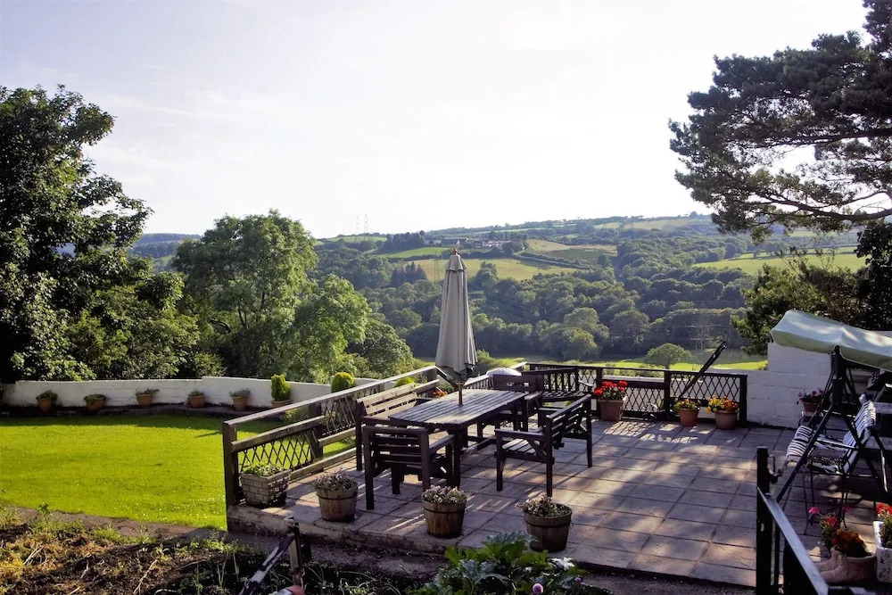 Plas Newydd Farm