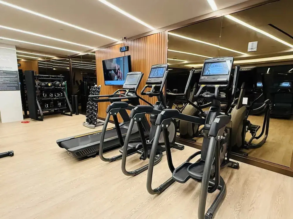 Hotel-level New Luxury Home w Gym Pool