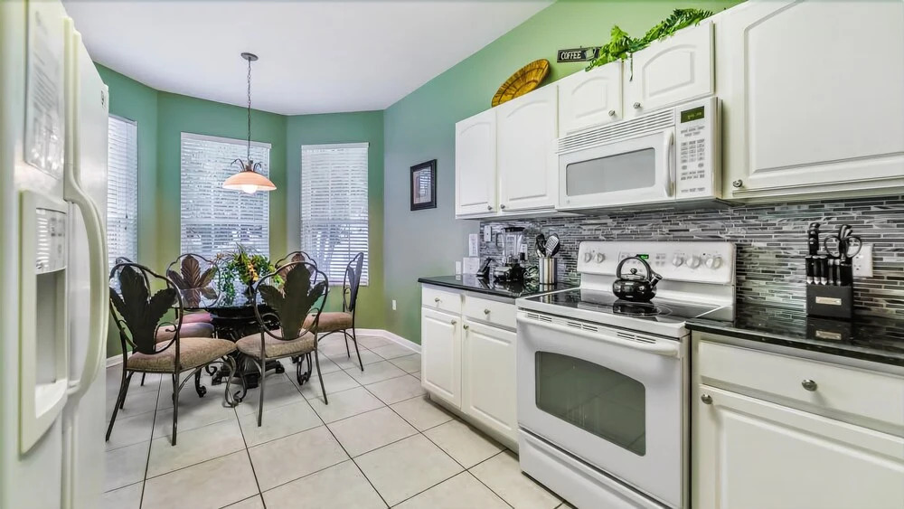 2638 Windsor Hills