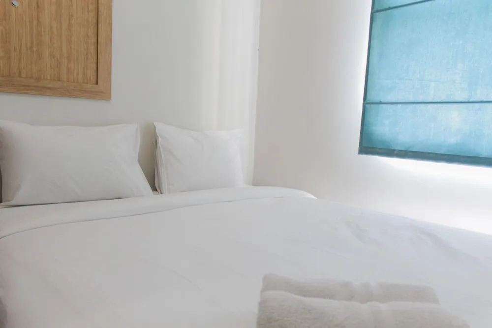 Warm and Comfortable 2BR Parkland Avenue Apartment By Travelio