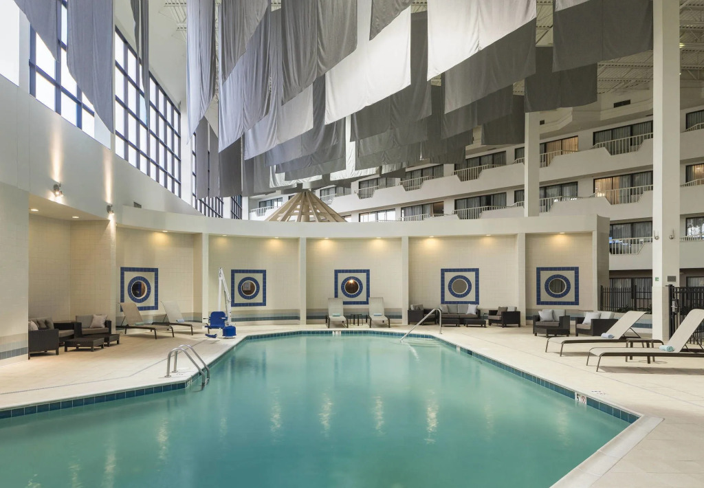 Columbus Hilliard Hotel