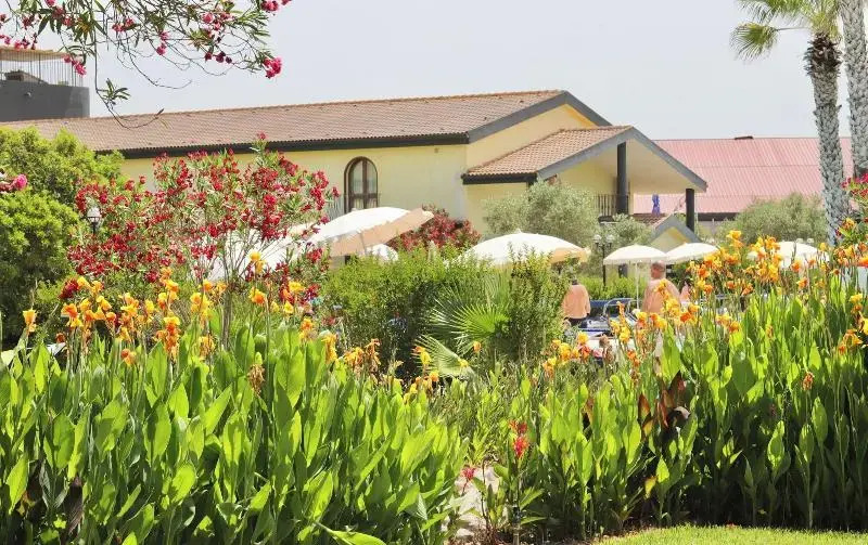 Hotel with swimming-pool in Arborea