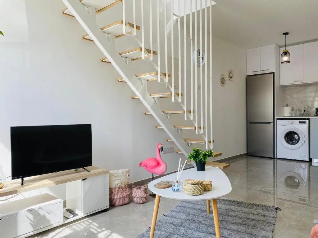Pink Flamingo 1-BR Apartment in Larnaca