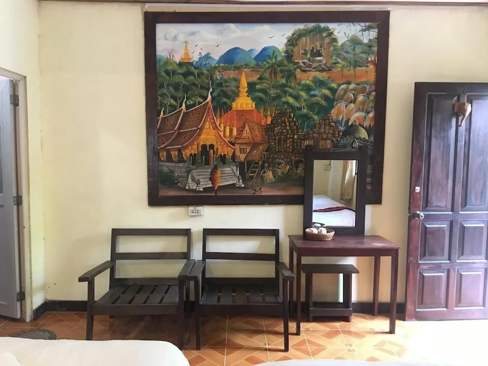 Manotemple Guest House