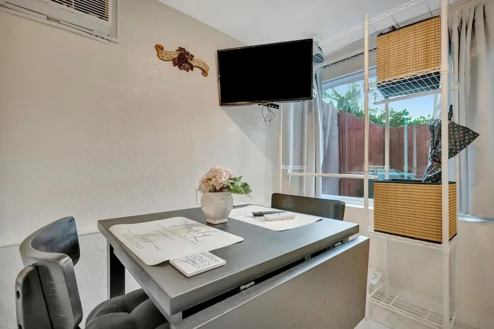 Quiet Studio Near Busch Gardens With Fenced Yard and BBQ
