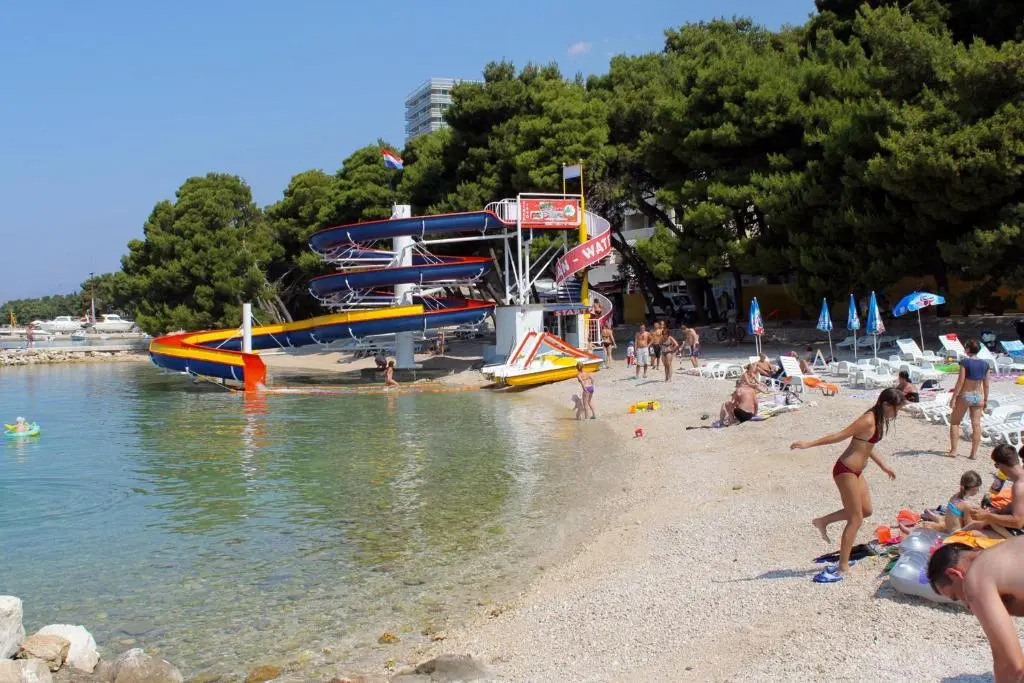 Apartments by the sea Makarska - 20587