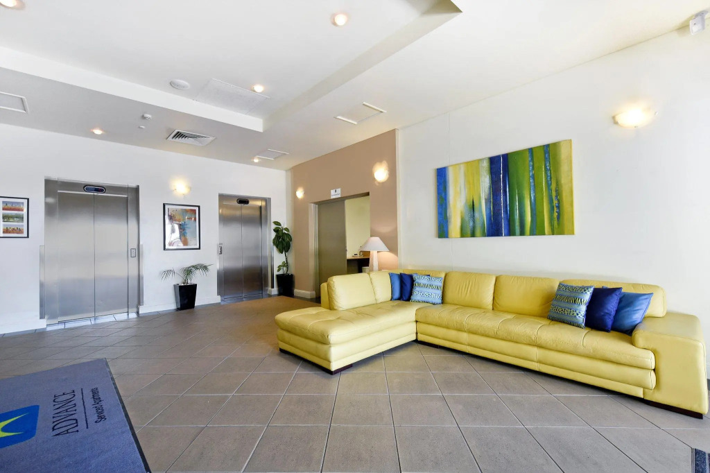 Metro Advance Apartments & Hotel