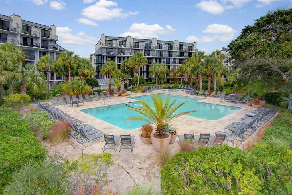 407 A Shipwatch by Avantstay Beach Front Condo w/ Ocean Views
