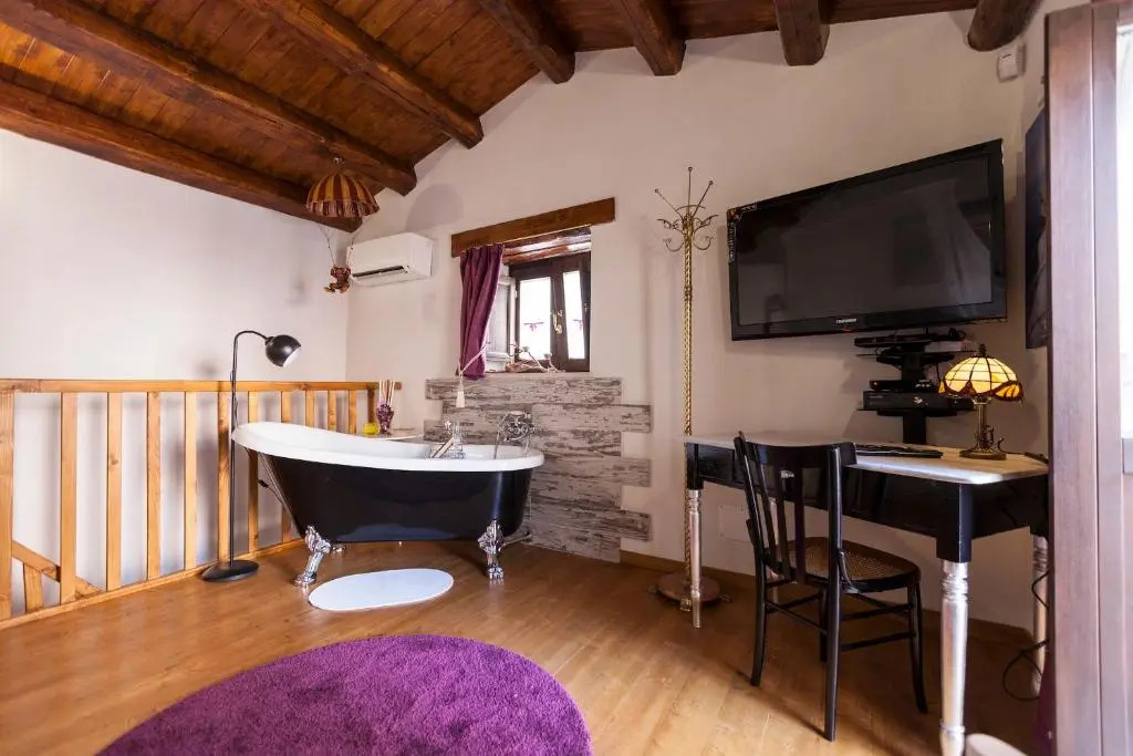 Ortigia Deluxe S.A.L