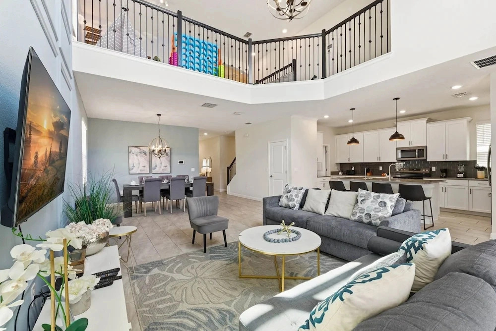 5BR Family Home Pool Theme Beds Space Location