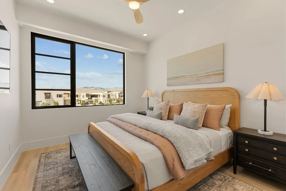 Barefoot Beach House A + B 6 Bedroom Home