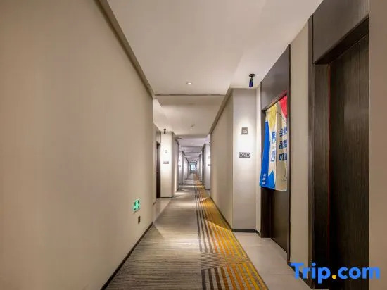 ZMAX Manxi Hotel
