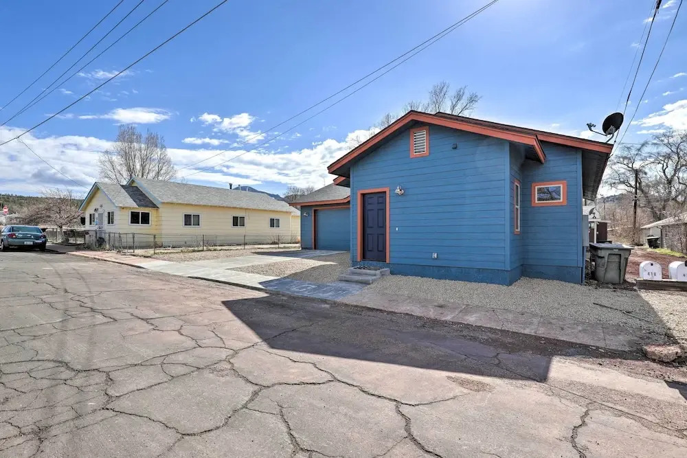 Modern Retreat: 3 Blocks to Dtwn Williams + Rte 66