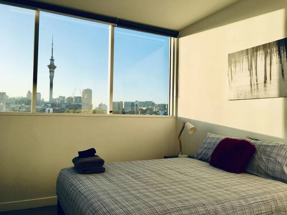 2 Bedroom Penthouse Apartment With City Views