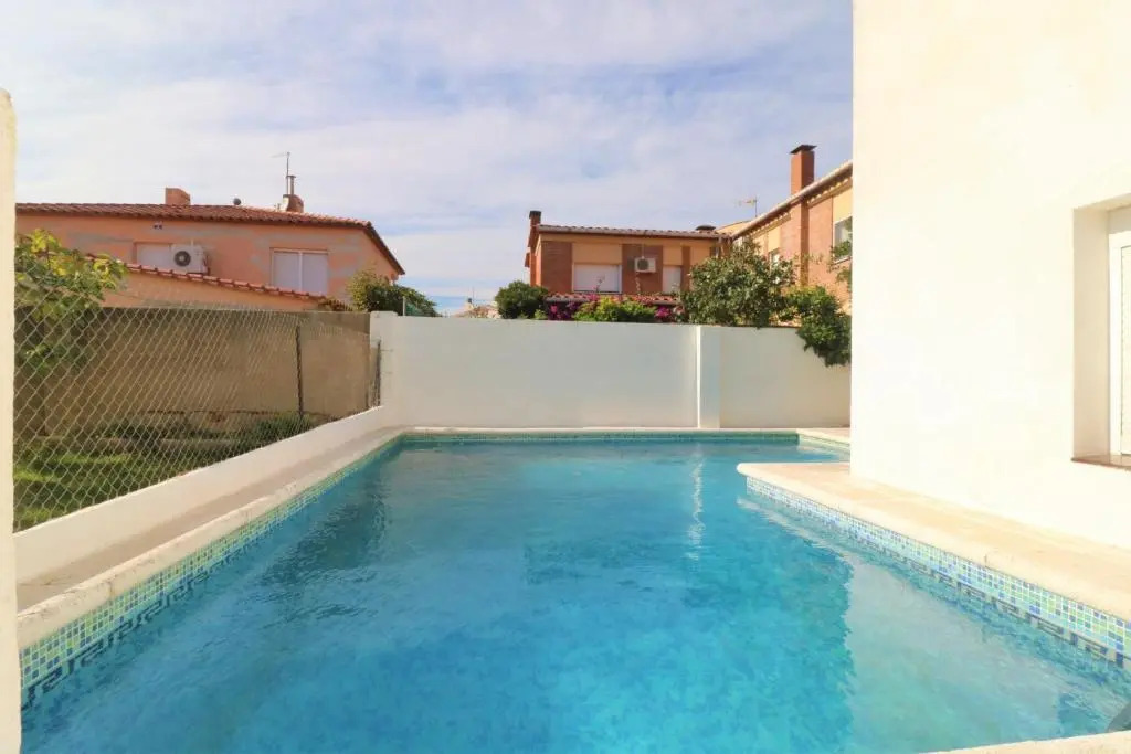 Turo 3 - Piso con Piscina comunitaria