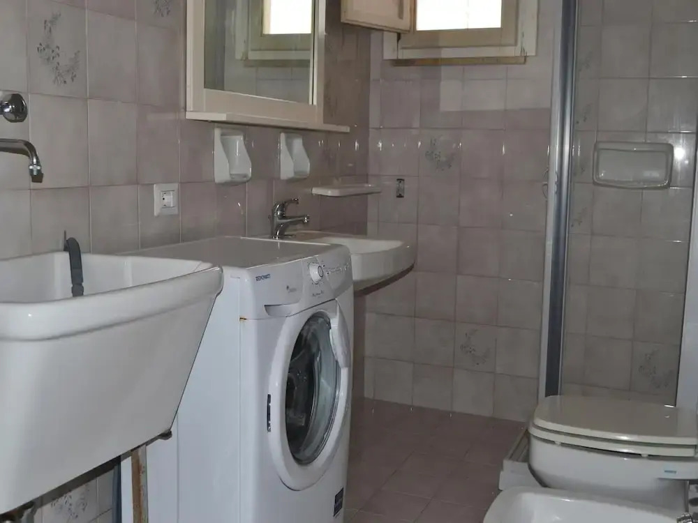Cosy Apartment Near The Beach With Balcony - Pets Allowed