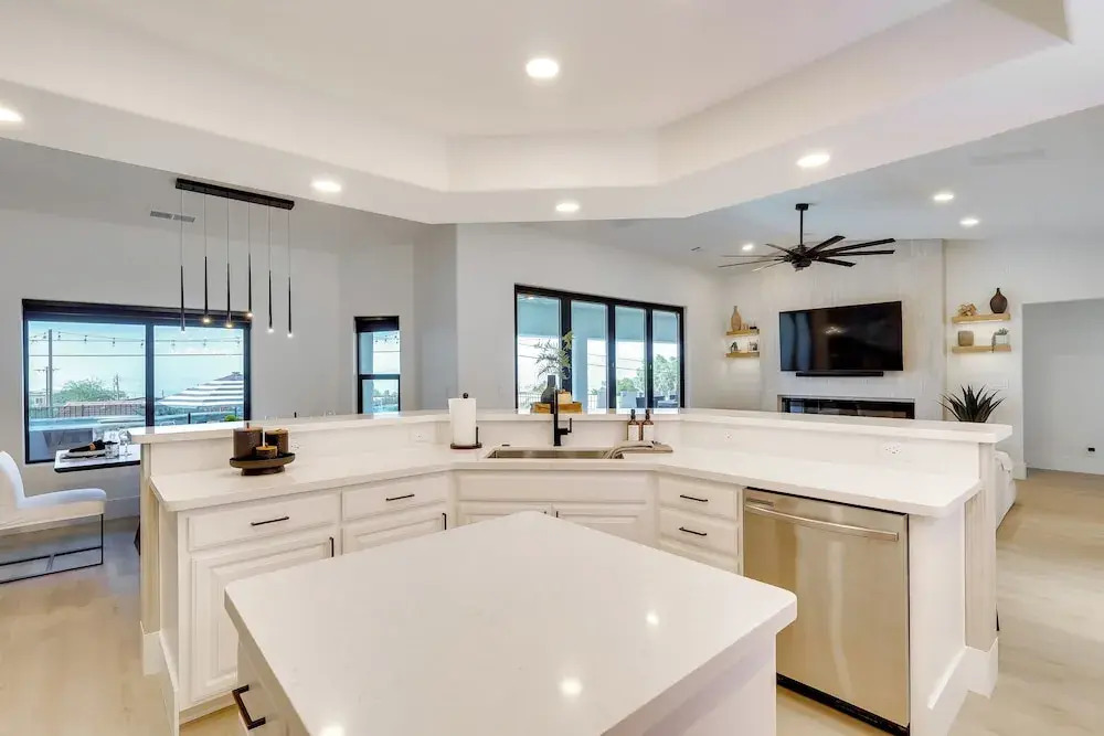 4 Mi to Dtwn: Luxe Gem w/ Pool in Lake Havasu City