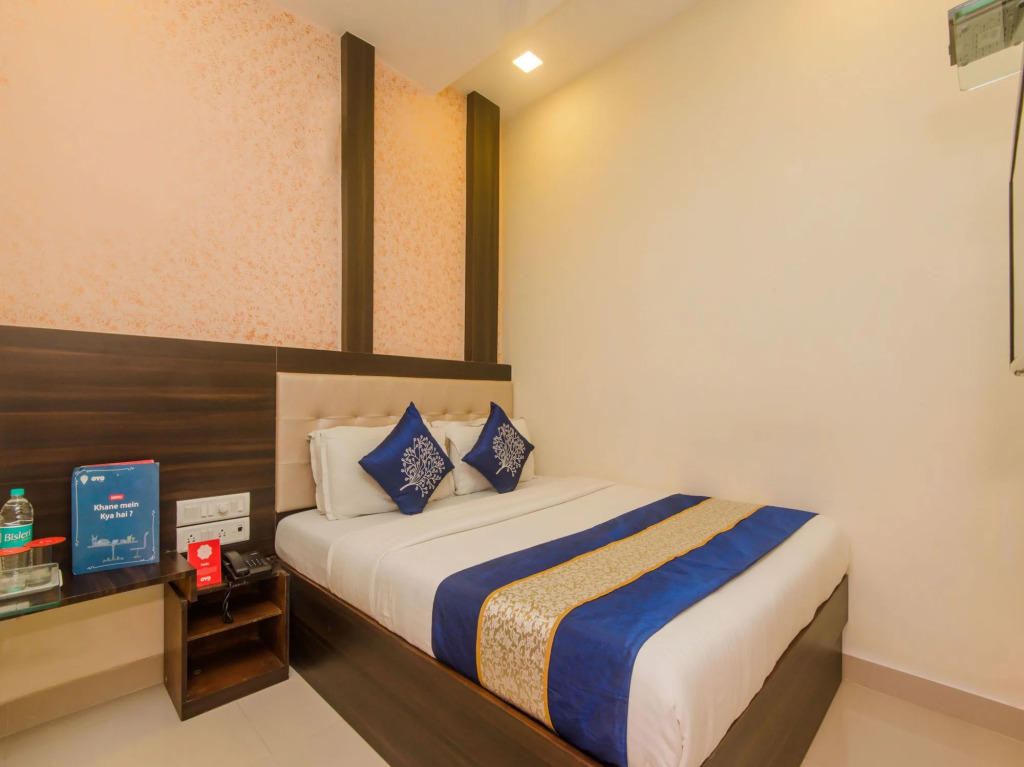 Hotel Golden Galaxy - Santacruz East
