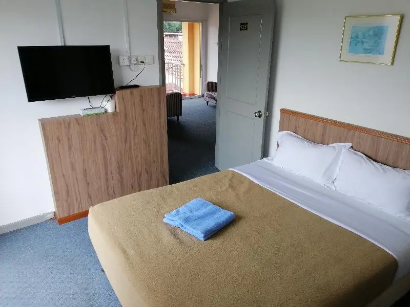 Safari Hotel by OYO Rooms