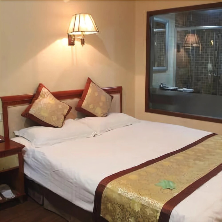 Jiangdu Paramount Hotel