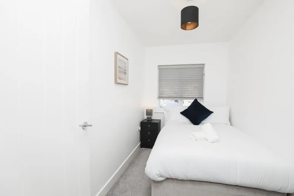 NEW 2BD Pontact Flat in the Heart of Didcot