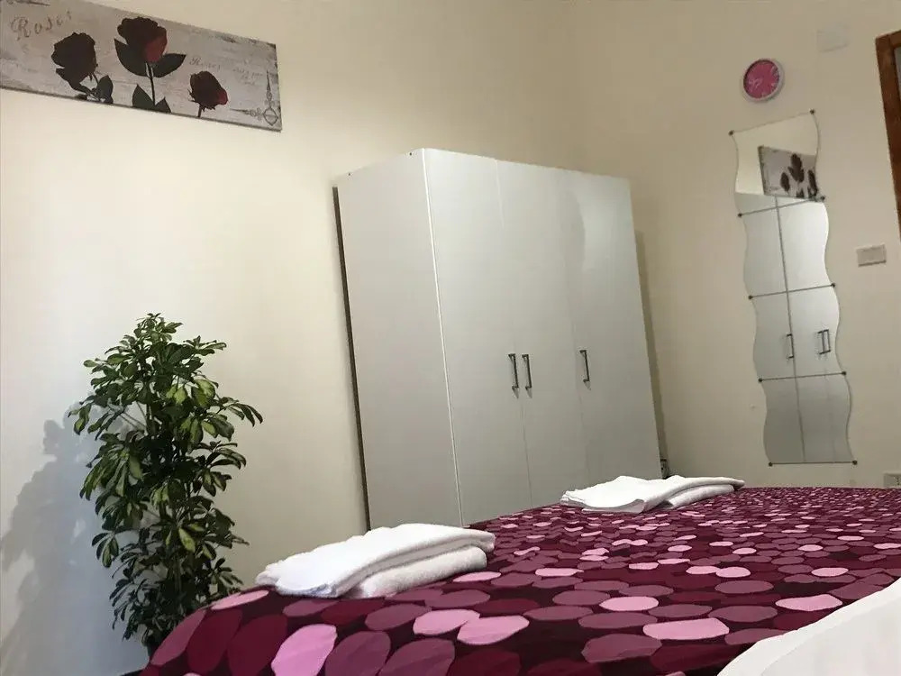 Pardis Guest house