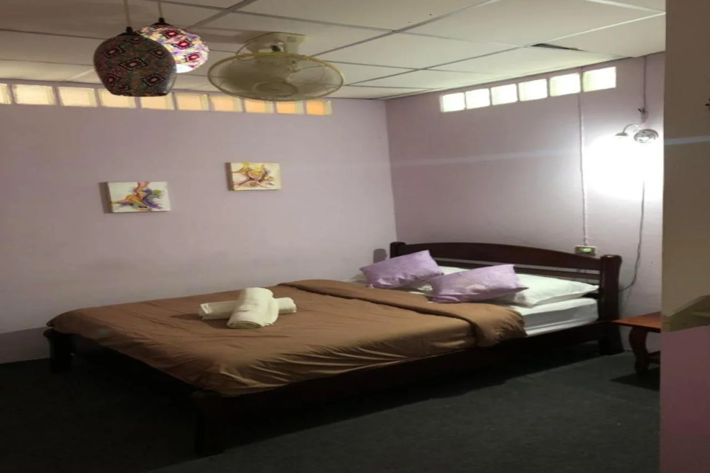 Holiday Phangan - Hostel & Bar