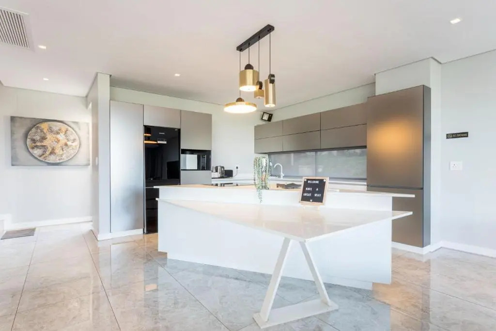 10-11 Ocean’S Edge, Zimbali – 8 Bedroom