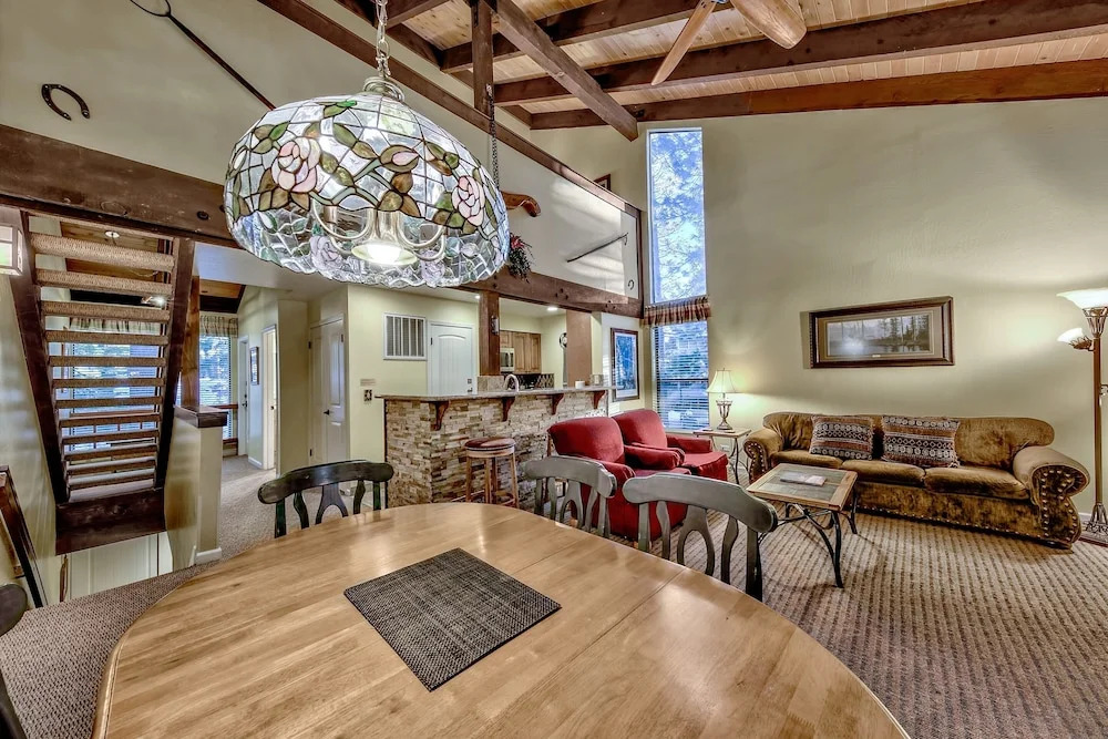 Newly Remodeled 2 Bedroom Townhome With Loft Townhouse by RedAwning