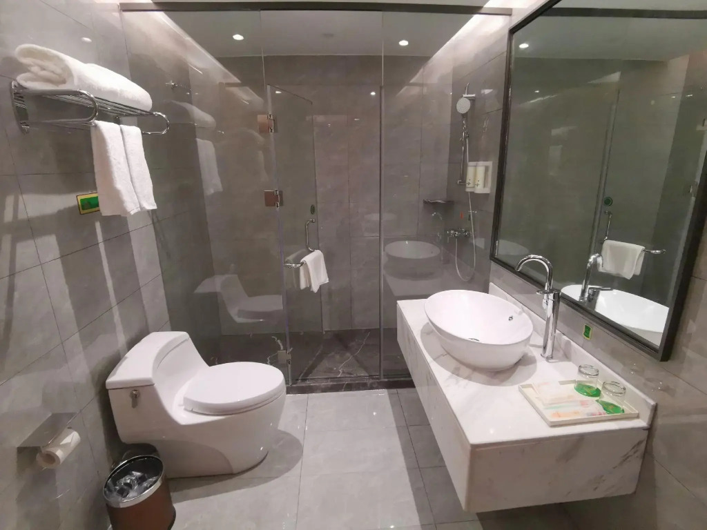 Vienna International Hotel (Loudi Stadium)