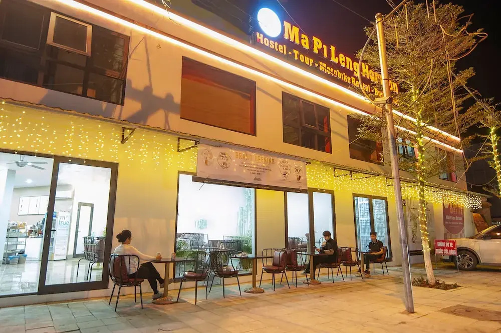 Ma Pi Leng Horizon Hostel - Tour & Motobike rental