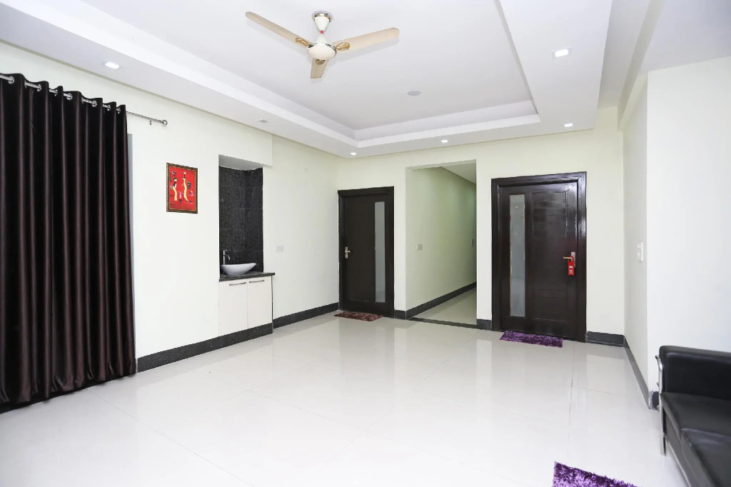 OYO 11090 Maira Homes