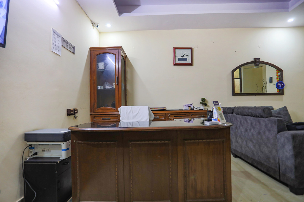 FabHotel HM Palace