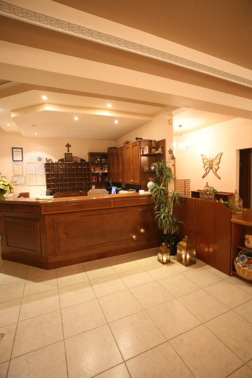 Sarantis Hotel