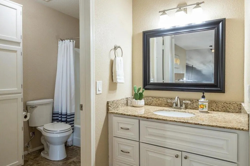 Mesa Garnet 4 Bedroom Home by RedAwning