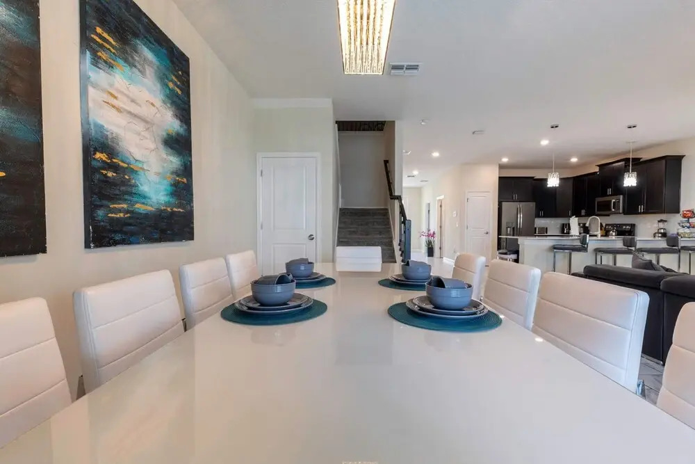 Luxury 9BR Villa Poolside Bliss n Pool Table Fun