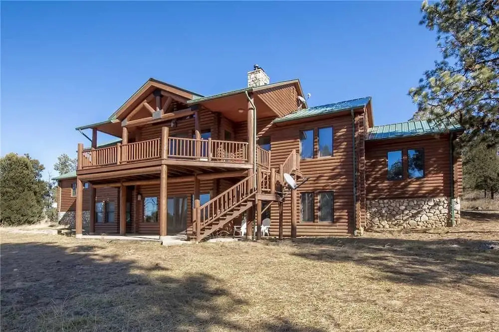 Blue Lake Lodge - Seven Bedroom Cabin with Hot Tub