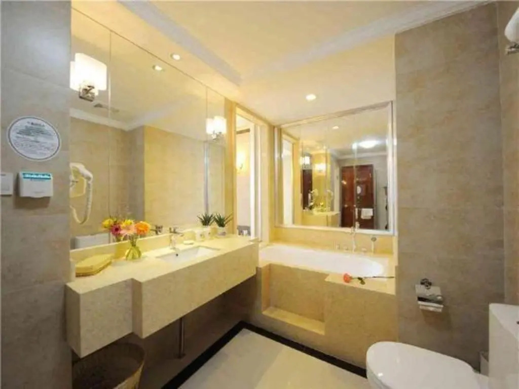 GreenTree Inn Shanghai West Huaxia Road Subway Station Hotel
