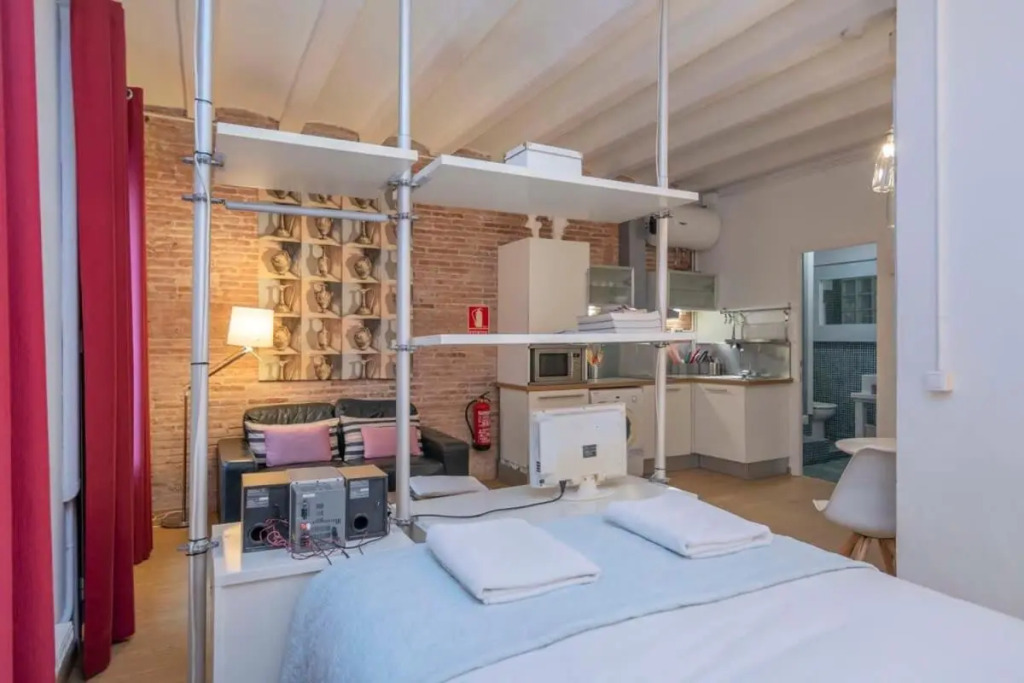 Exclusive 2 bedroom apartment in the city center