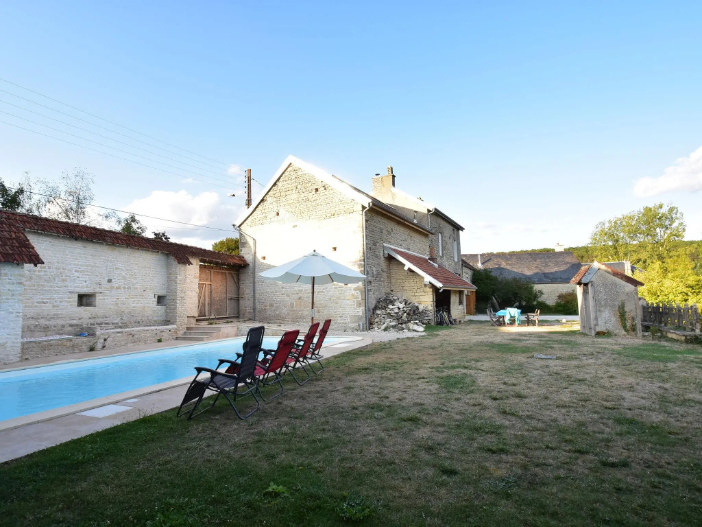 Villa with Spa & Pool