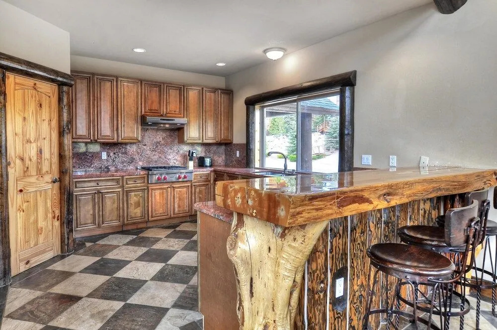 No 4 Grand 8 Bedroom Estate at Castle Glen