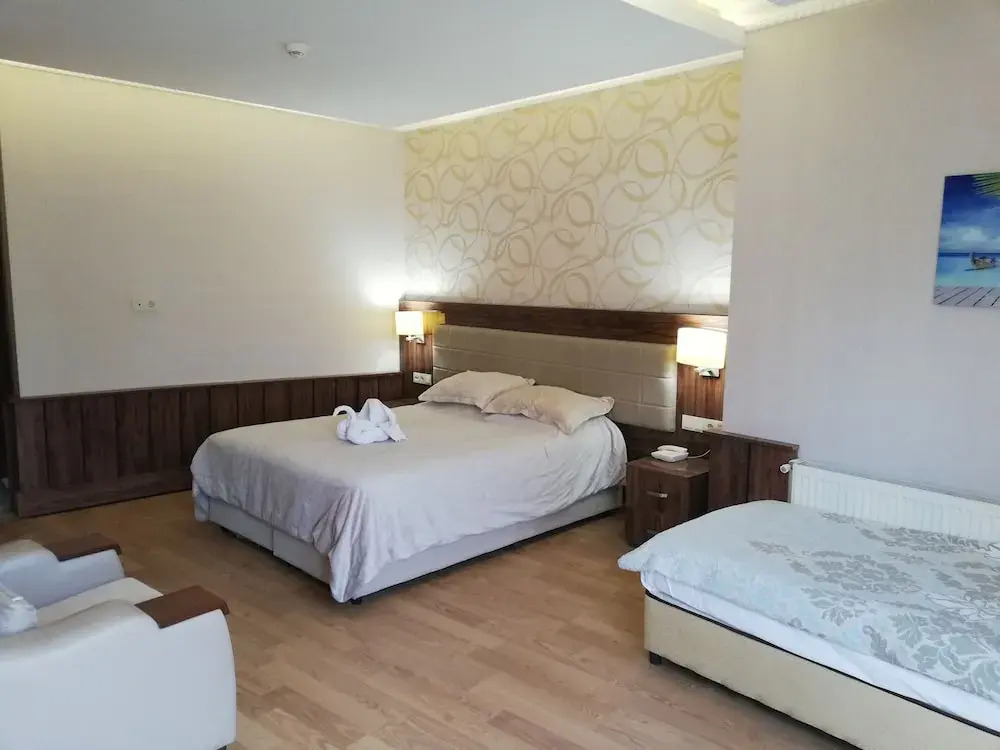 Karam Hotel