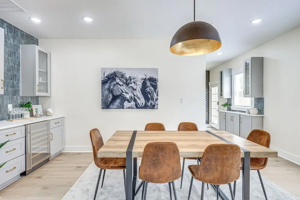 1 Mi to Dtwn: Family Home in San Antonio!