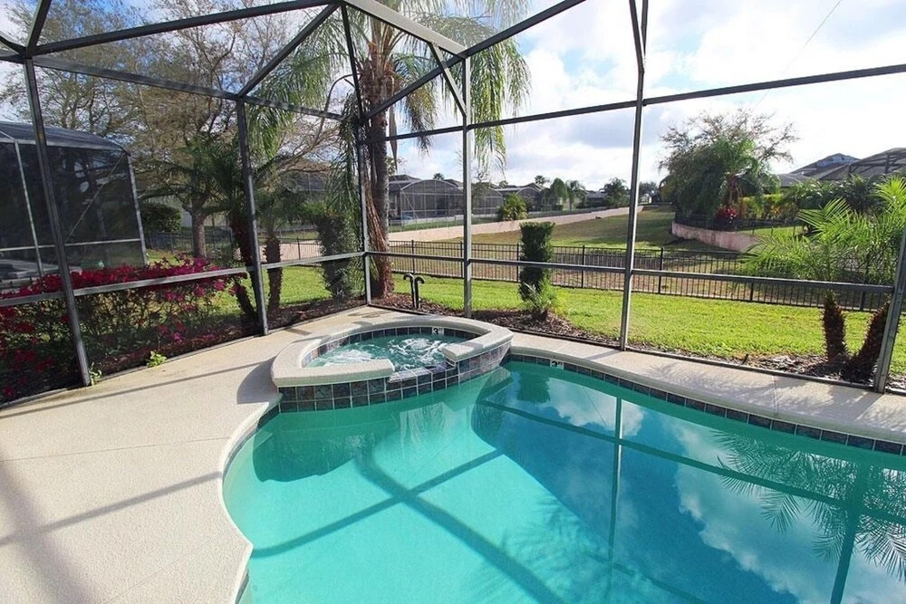 Immaculate 5-bed Villa in Haines City Pool G/room