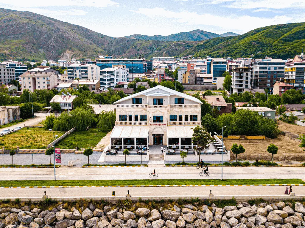 Beyaz Köşk Hotel & Cafe