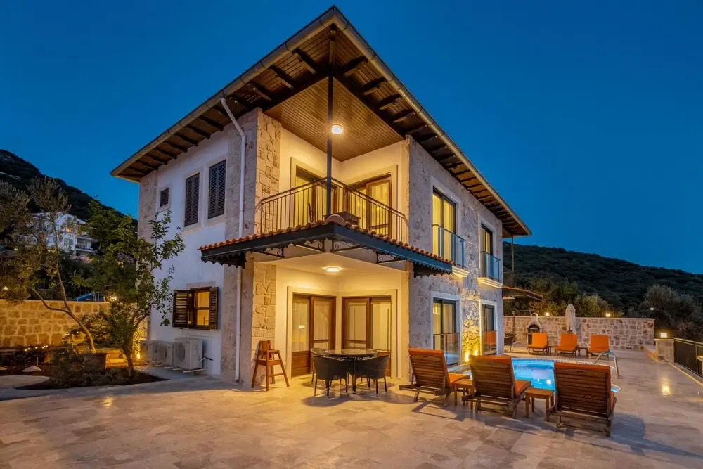 White Garden Villas