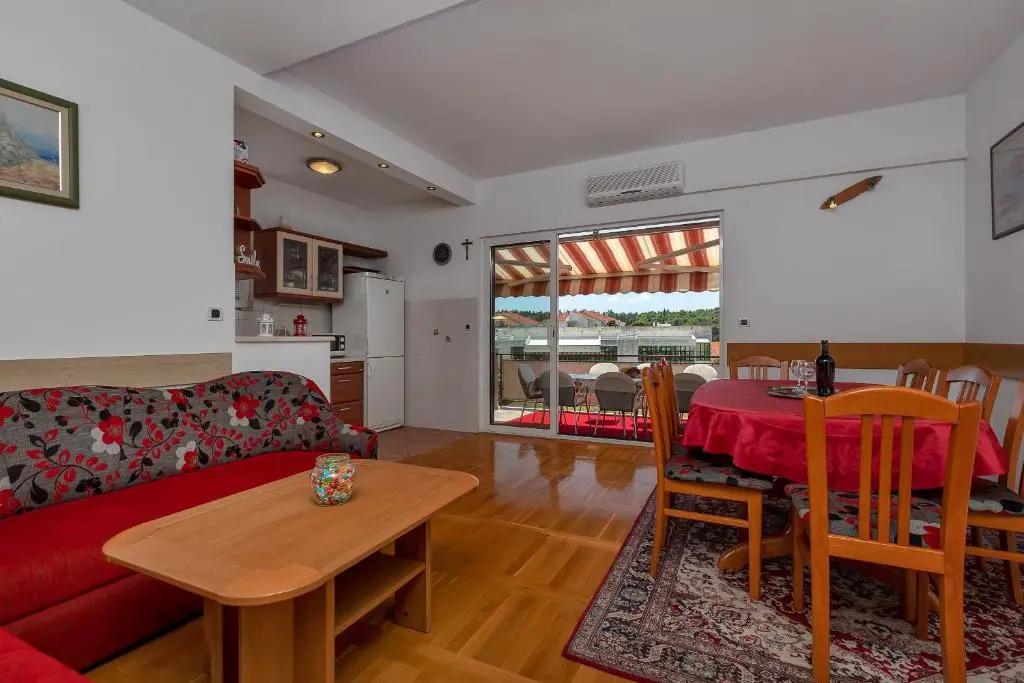 Apartments Roza